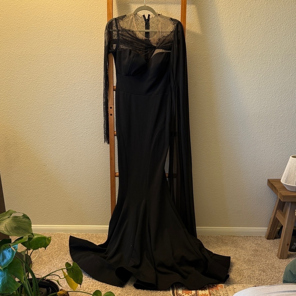 ZEENA ZAKI FW202104 DRESS black gown, lace, sweetheart bodice large $1200 MSRP - Picture 5 of 9